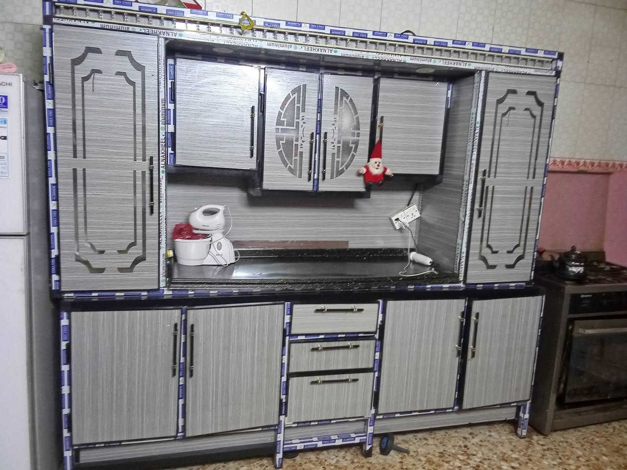 كاونتر مستخدم اخو الجديد سعر مناسب *********** عنوان مدينه الصدر
