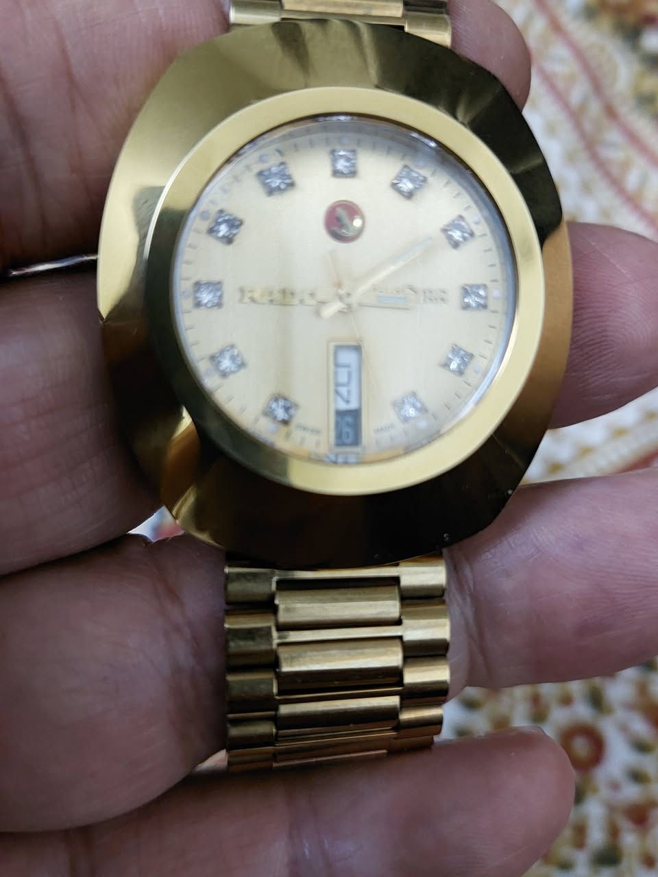 ساعة رادو ديستار السعر ٢٥٠ الف دينار***********
