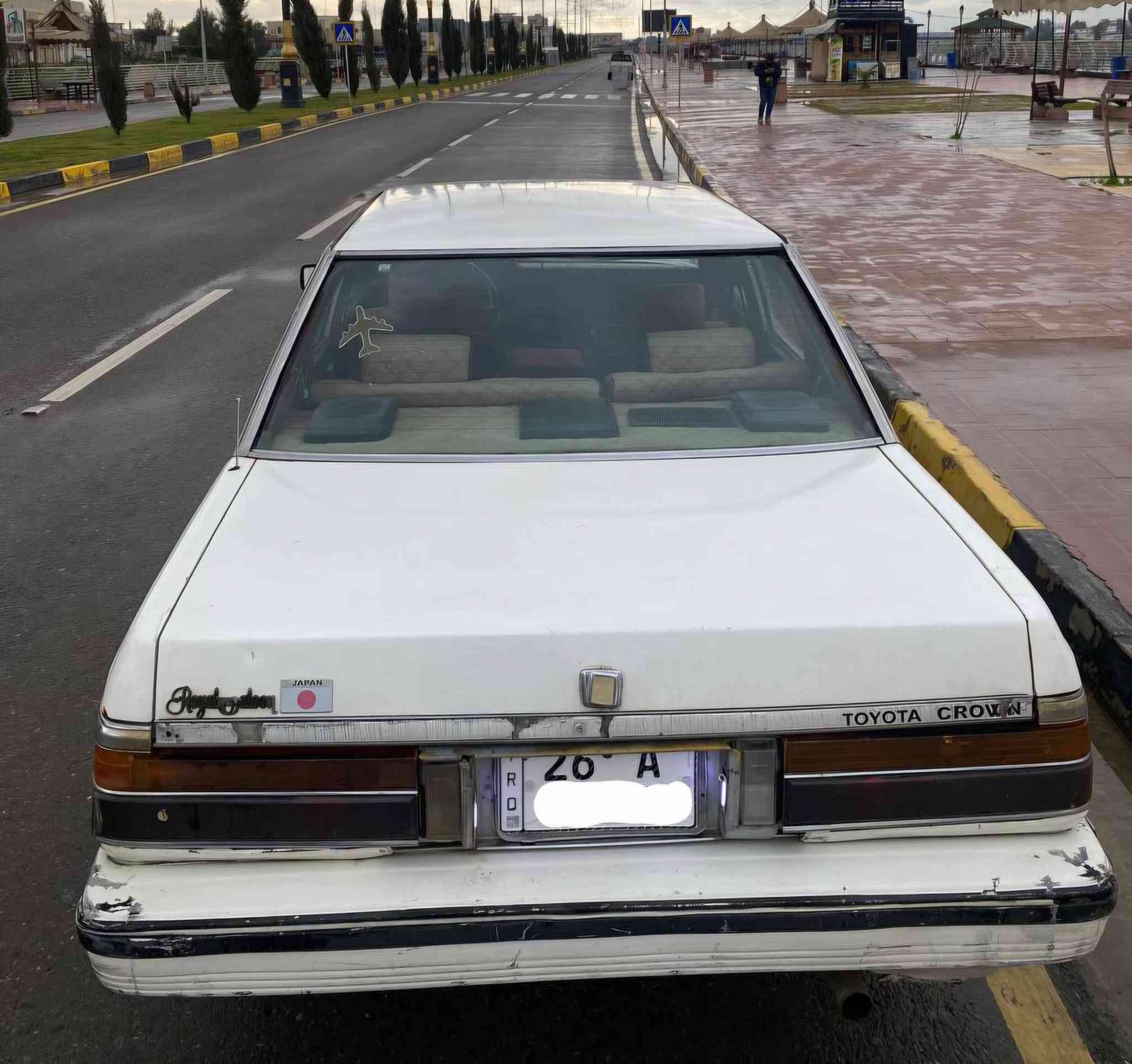 تويوتا كراون سوبر رويال 👑 
تدفئة شغالة فول 
التبريد بي ضعف كمبريسر 
مصبوغة عام بدون دواخل 
داخل ماروني
كير ومحرك بطه شرط نضيف جداً
كابون بانزين 
السيارة باسمي رقم صلاح الدين رقم انكليزي سنوية وهزة  جديدة 
مكان السياره الموصل 
السعر (43) وبيها مجال حگ الجيه 
للاستفسار خاص
 او على الرقم
***********
