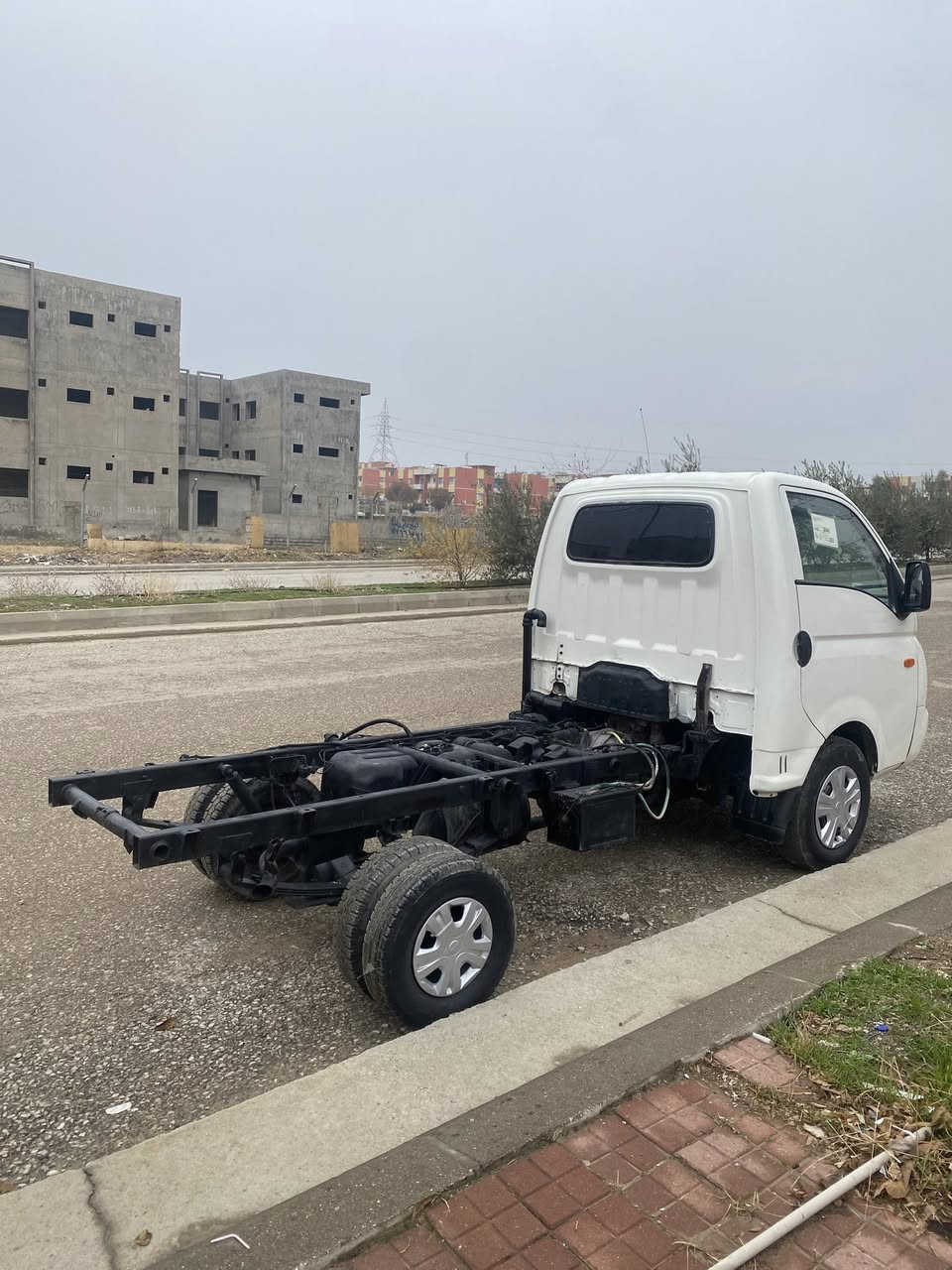 کیا هۆندا گێڕو مەکینەی کیایە ٣٠٠٠ هەزر ساخە بڕاوە نییە  گێڕو مەکینەو ئەکسلی  شانسی بە شەرتی مزایدە بوو کتابەکەی ونبوە بە شەرتی ماڵی مەدەنی سعر ٣٨ گەڵا  قوفڵیەتی  سەیارەکە  شانسیە بۆدی لەگەڵ نییە ژمارەی موبایل /***********/
