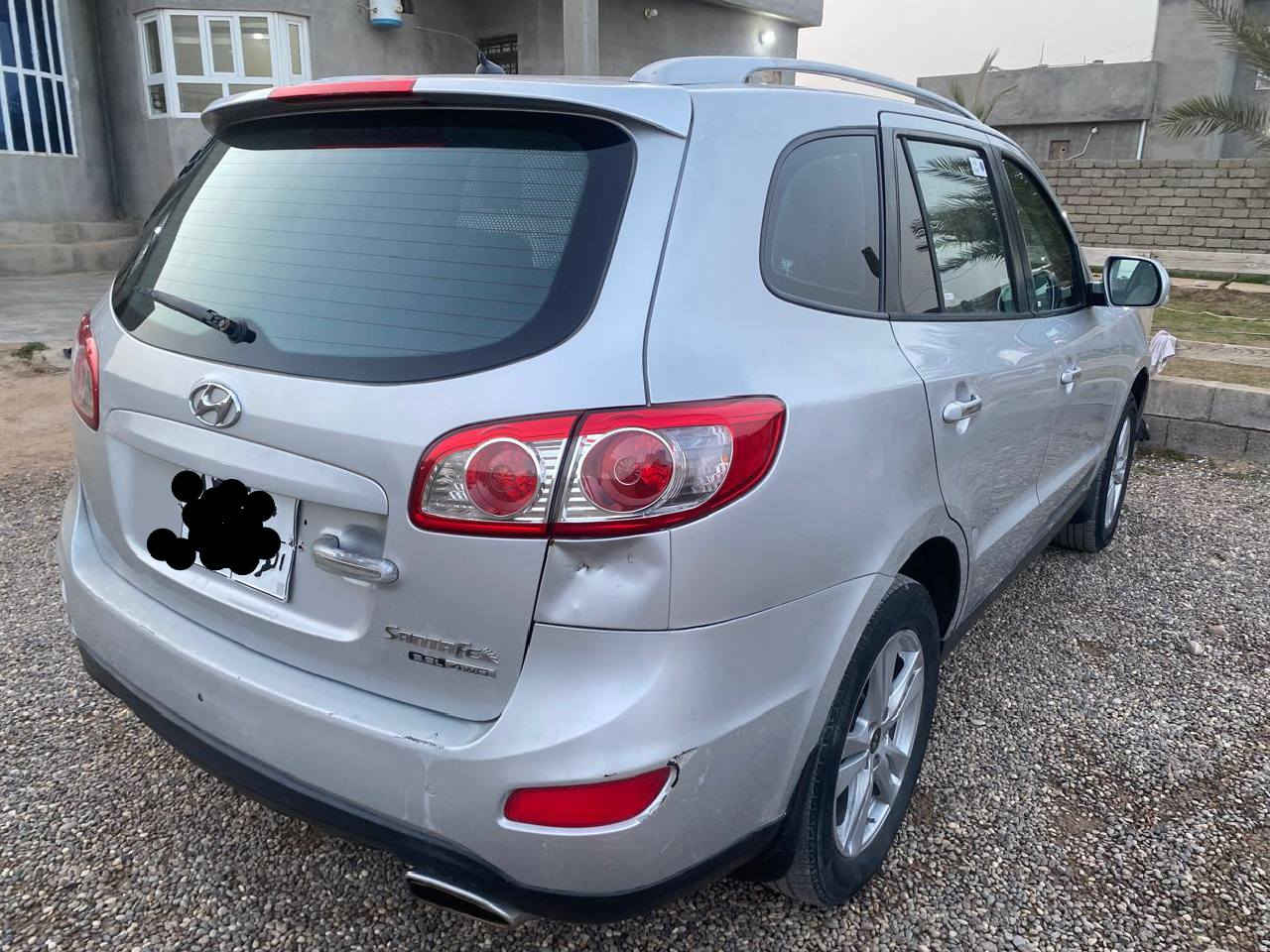 السلام عليكم
للبيع ومراوس حسب القناعه سنتافي 2011 ادوات بدون كص 
كير محرك 6 سلندر  شرط 
7 راكب 
السعر 57 وبيها مجال 
الاستفسار ا ***********
