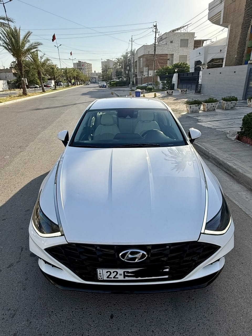 السلام عليكم 
سوناتة 2020 
رقم اربيل تحويل مباشر 
مكينة 2500  
حادث جاملغ امامي سرقة وخسفة بين الجاملغ والباب الخلفي 
مواصفات 
داخل جلد ابيض 
درايڤ مود
سايد بريك دكمة 
رادار 
السيارة جديدة بمعنى الكلمة 
السعر 140 
للأستفسار 
***********
