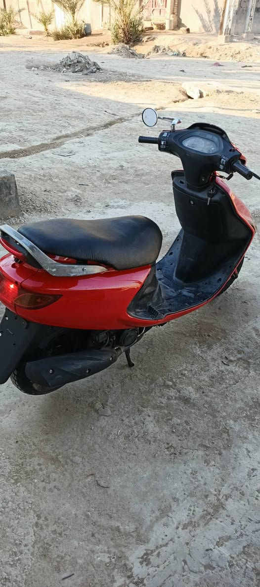 سلام عليكم دراجه فحل دسك البيع مكينة حاوية ماكس ما مفتوحة شلعه معدل كهربائيات شغالة سلف هندر دراجه كل نقص ما بيها السعر ب 525 الرقم‏‪***********‬‏
