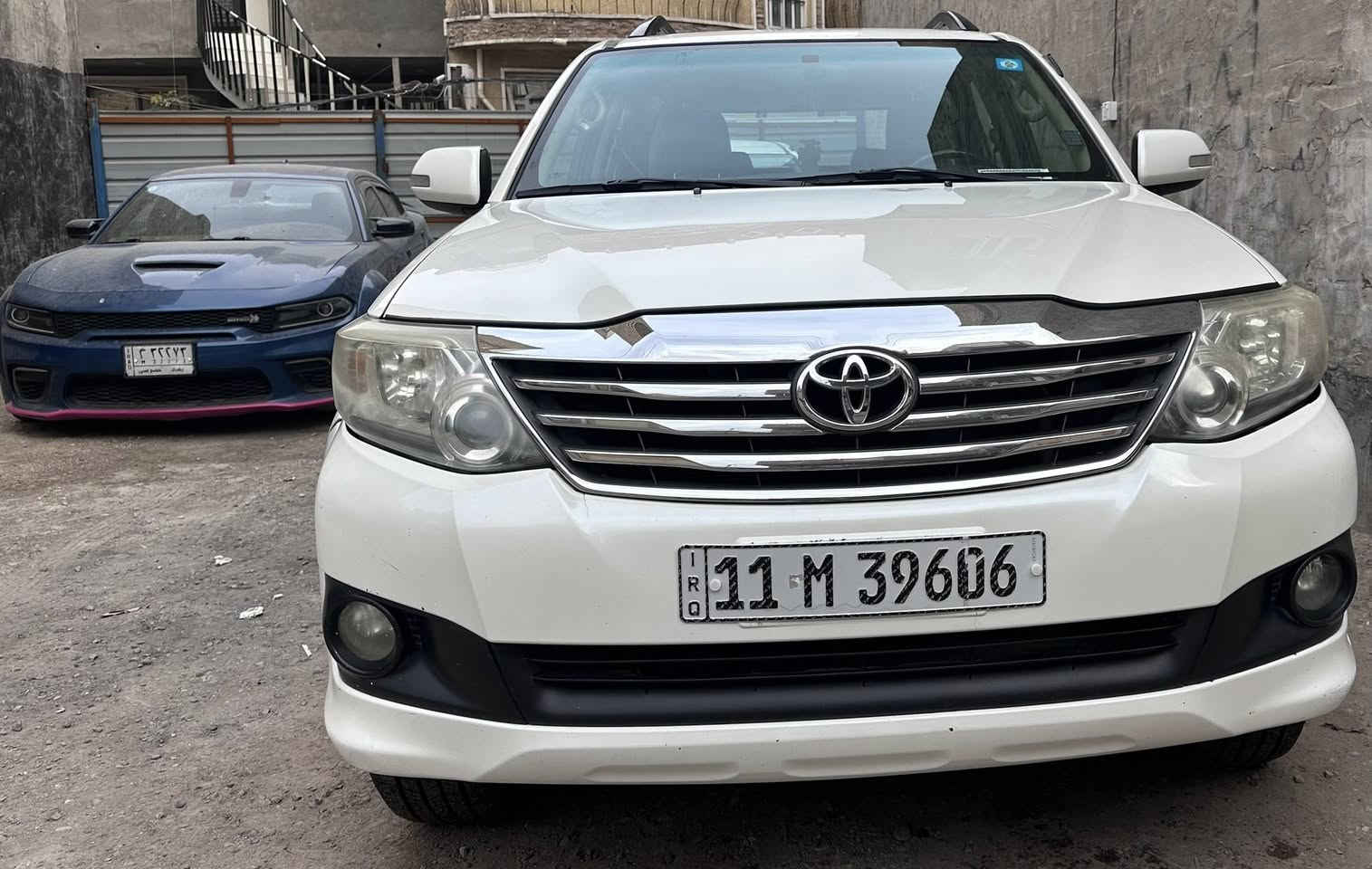 السلام عليكم. 
فورجنر للبيع موديل2014محرك6سلندر4000ccخليجي ساز مكفوله من الصبغ والضربه ماعدا ربع الدعامية الامامية صبغ. 
رقم بغداد الانكليزي الجديد سنويه لل2030 بأسمي هزه جديده. 
ماشيه 154 الف كيلو  مغفله جلد كشنات وارضيه. الكشنات بجيس الشركة بعدهن 
المواصفات …… 
فورويل-لوكير-مري شفط كهرباء-تحكم ستيرن - كروز ومثبت سرعه -تبريد لمس - مسجل اصلي ابو الريمونت-حساسات خلفي-3قطع تبريد
بصمه عمل اصليه وتشغيل عن بعد -بلكات اصليه جديد-عبوه فيت بم جديد -صدر مبدل جديد-تخم تاير جديد.  
السعر  232 $وبيه مجال حك الجيه. ***********. العنوان بغداد-الكريعات.
