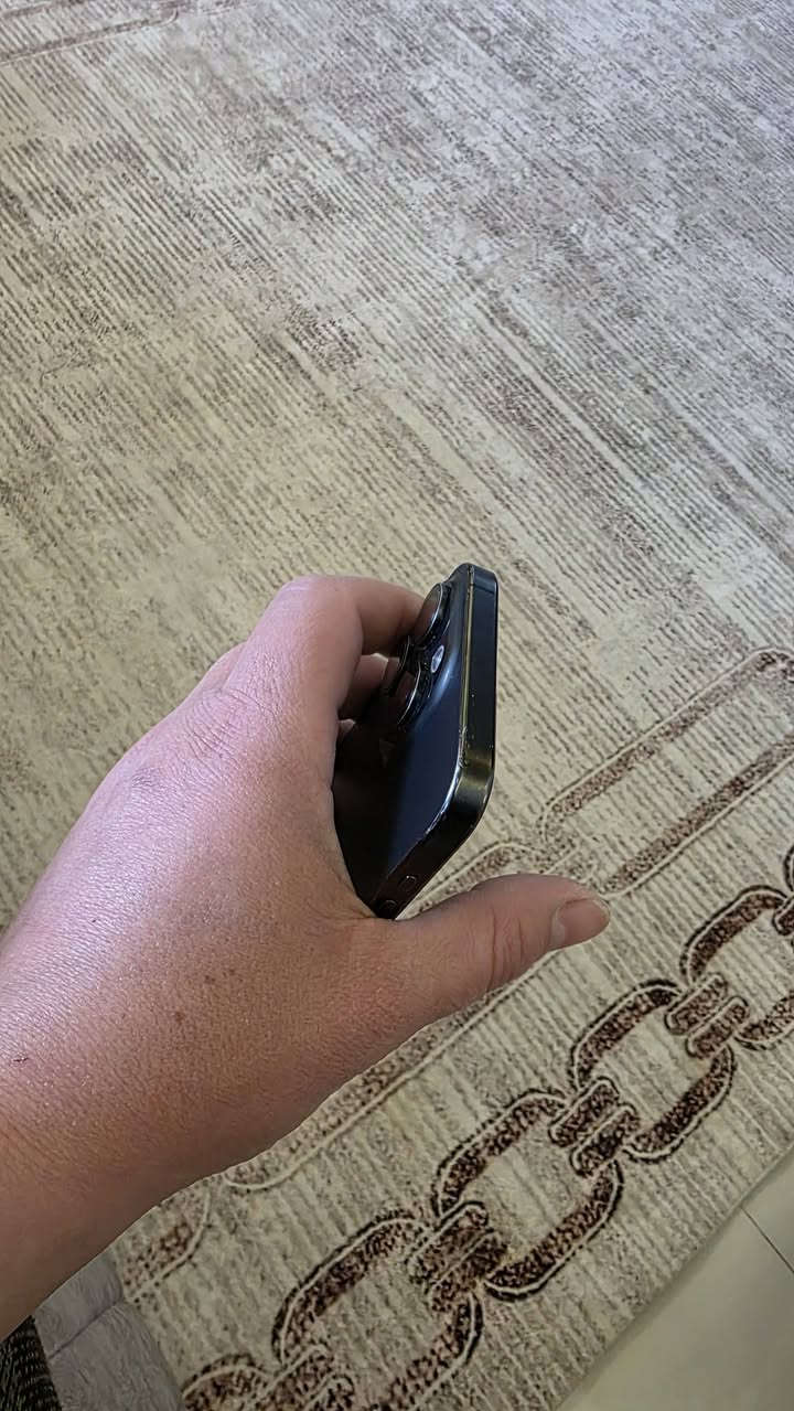 سلام عليكم ايفون 15 برو ماكس دبل شريحة  مبدل شاشه نوعيه جيده old للبيع فيس ايدي شغال الكامره الواسعه واكفه فقط الباقي كله شغال  256 باتري 87  الجهاز شرق اوسط  سعره 600 الف قفل بغداد الدوره ***********
