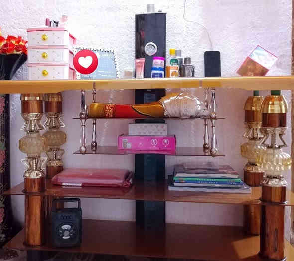 السلام عليكم
ديوان وياه 4 تكماله بعده جديده 
 وميز بلازمه رايدهن 200
واذا وحده الديوان 150 
العنوان : الاسكان الصناعي 
للاستفسار الاتصال على الرقم ***********
