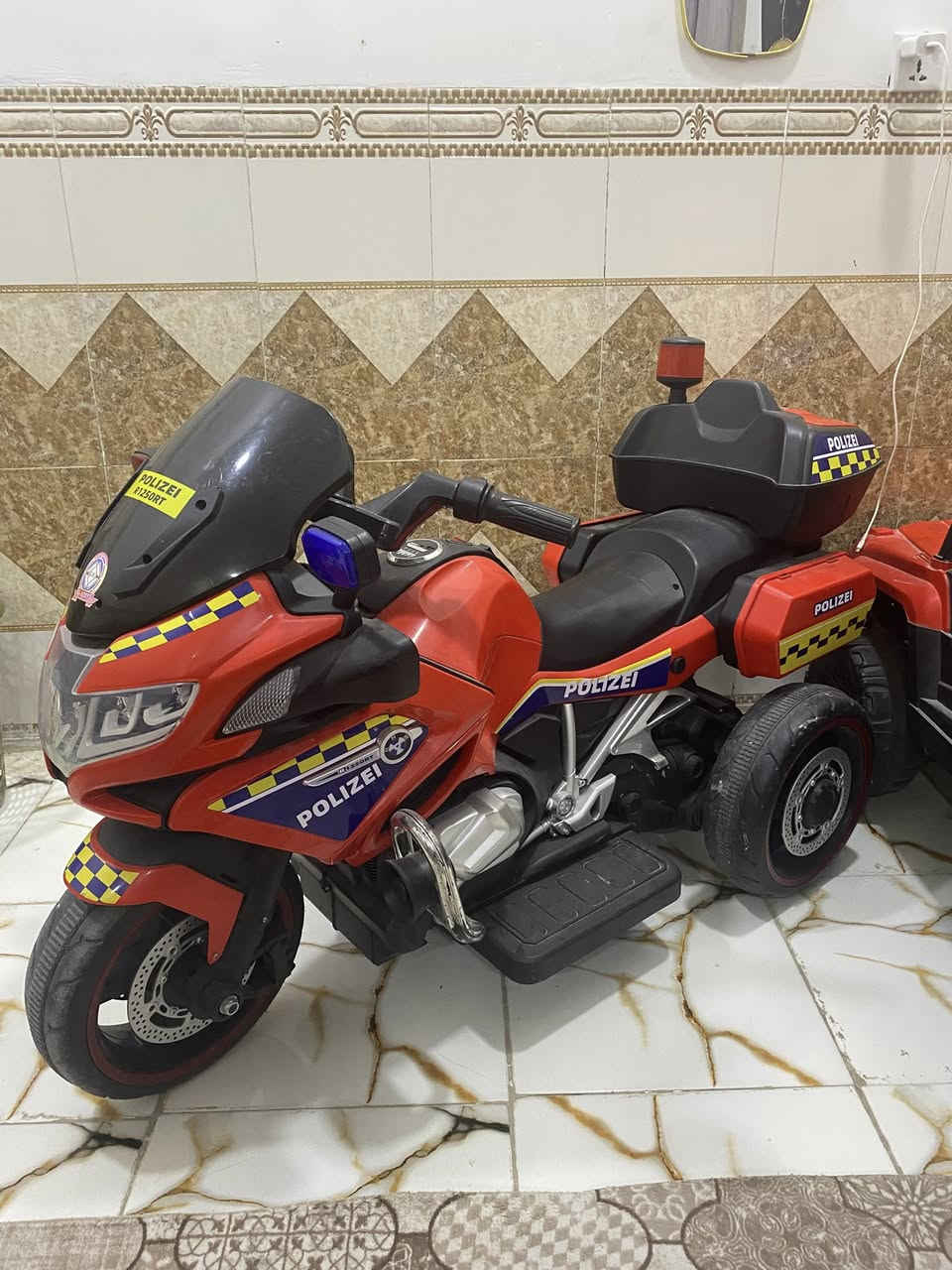 دراجة شحن للبيع ب١٢٥الف
سيارة شحن ب١٢٥ الف 

باتري ١٢فولت 
بغداد المحمودية


**إذا كنت صاحب هذا الإعلان وتريد حذفه لأي سبب، رجاءا أرسل رسالة إلى الدعم الفني**