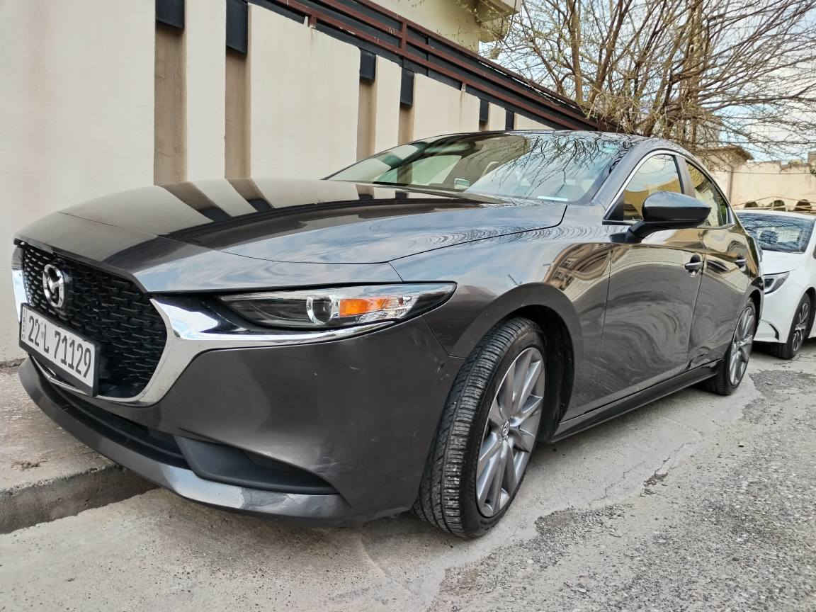 مازدا 3 موديل 2022 مه كينه 25 بى توربو بى ده بل ئه كسل .. بى بوياخ .. بى هيج ئيرباكيك .. .. 
كير و مه كينه و ته بريد به شه رت .
هه موو موا سه فاته كانى ديارن بيويست به وو تن ناكا   .         *********** 
للبيع مازدا 3 موديل 2022 محرك 2.5 سكاي اكتيف بدون تيربو بدون دبل اكسل و بدون صبغ ... بدون اي ايرباك  المواصفات معروفه بهاي السيارات  مايحتاج اذكر كلشي أربيل, العراق
