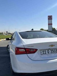 ماليبو 2023  ١٥٠٠ تيربو  سيارة نظيفة وضربتها بسيطة مثل ما موضح بالصور ...