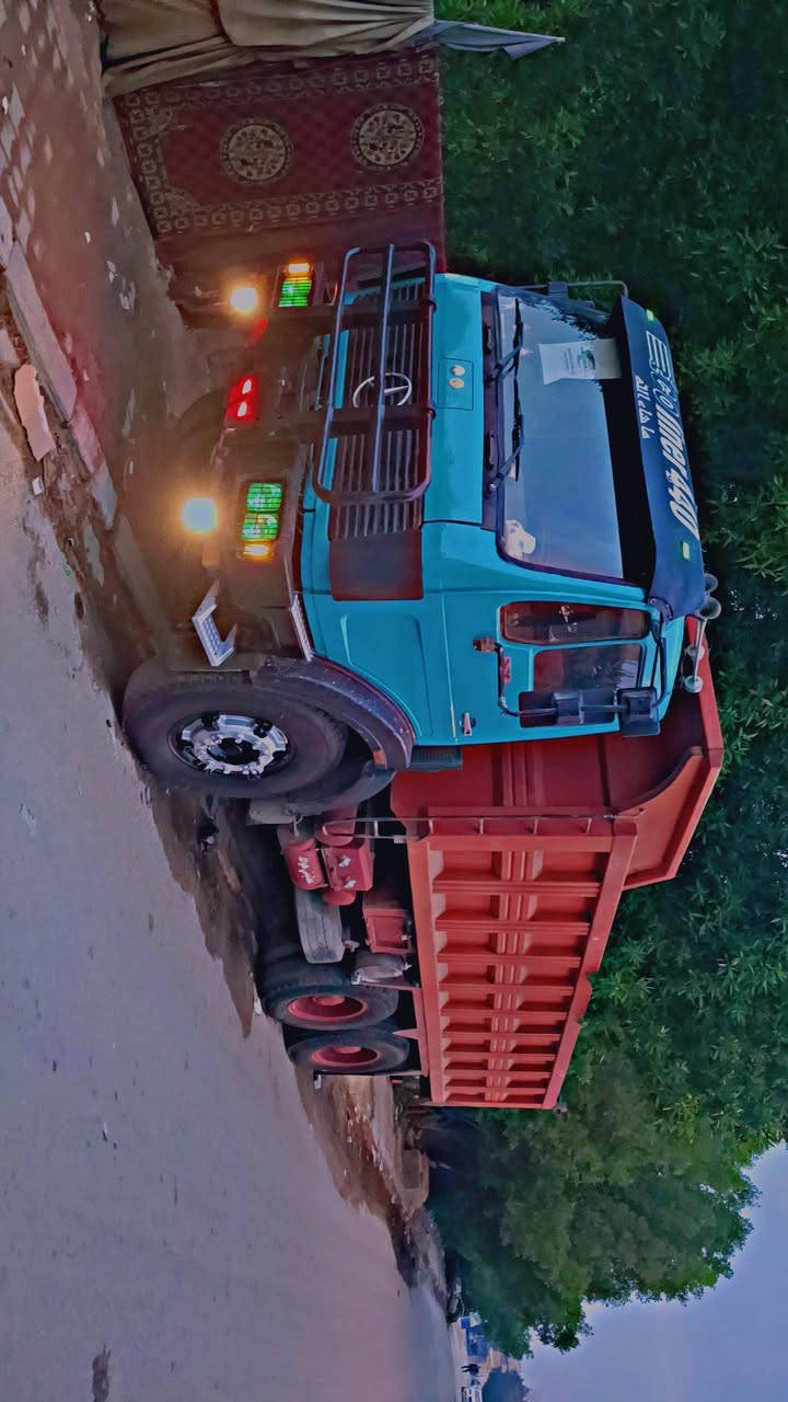 السلام عليكم 
البي موديل 75 المكينه 28 جديده  الكير 160 جديد المجموعه GF تخم تاير قماره جديده رقم بغداد الماني لل2029 السياره جاهزه للشغل 
رقم التليفون *********** واتساب
رقم التليفون ***********
