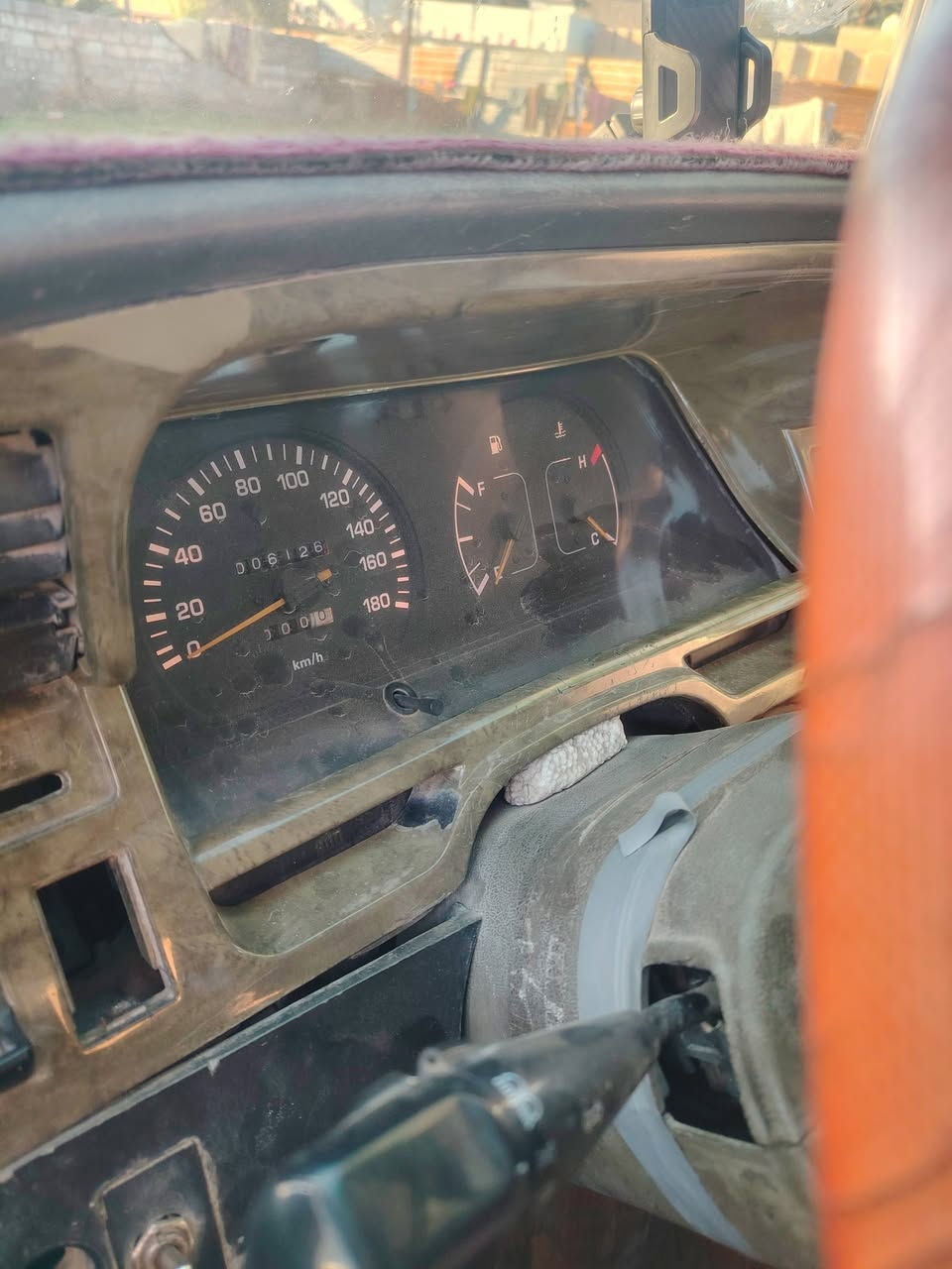 السلام عليكم فتون للبيع 2008 سياره باسمي تحويل ثاني يوم محرك ونجي السعر 58 بها مجال  ***********
