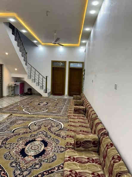 📍دار سكني حي الحكم طابقين 250 متر  قرب المركز الصحي
#تفاصيل الدار 
الطابق الاول 
غرفتين وصالة كبيرة وبراني كبيرة ومطبخ وصحيات داخلية وخارجية 
الطابق الثاني 3 غرف وصالة وصحيات 

السعر 300 مليون مطلوب 40 مليون تحول على المشتري او تسدد في حال رغبة المشتري
للاستفسار الاتصال 
***********
