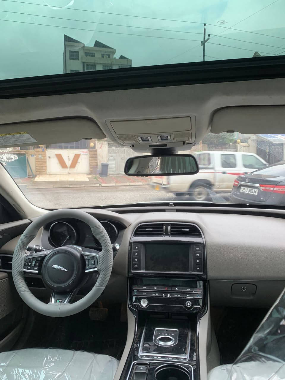 جاگوار XE ئەمریکی 
مــــــۆدیل / 2017 

مەکینە / ٤ پستۆن 20 تۆڕبۆ 
قـــــەپاغ مەکینە کرایتەوە 
ڕەقەم هەولێر 
سەنەوی نوێ 
ڕۆیشتن / 100 هەزار میل   فول مواصفات ، سلایت 
صبغ /  ۳ قطعە ی پێشی 
ئێڕباگ تەنهــــــا شان 

نـــــــرخ / 98 ورقە
شوێن /هەولێر أربيل, العراق


**إذا كنت صاحب هذا الإعلان وتريد حذفه لأي سبب، رجاءا أرسل رسالة إلى الدعم الفني**