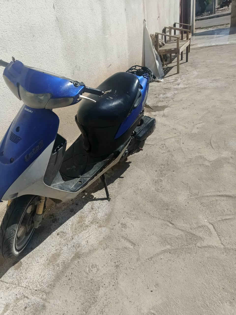 السلام عليكم شباب دراجه للبيع ساسوكي كوم حديد بس تشتغل يريد يتصل على هذا الرقم          ***********
