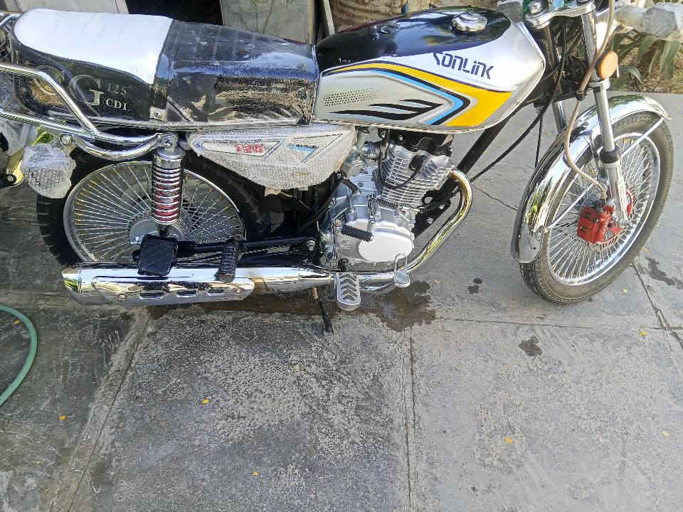 دراجه تايكر 25اصوليه للبيع وراق كامله اصليه فقط شاشه طافيه للبيع مكان جبله سعر خاص لاتصال ***********
