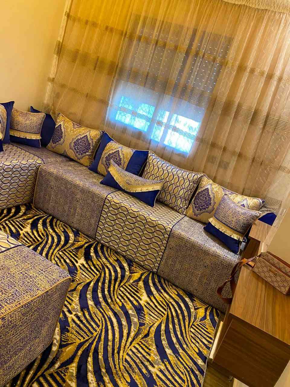 بونج ريشبوند طلامط والمخاد عامرين 3/3/2 كلشي  جديد 
 لي مهتم توصل معيا 

الواتساب :0655942339


**إذا كنت صاحب هذا الإعلان وتريد حذفه لأي سبب، رجاءا أرسل رسالة إلى الدعم الفني**