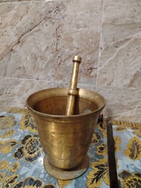 هاون بغدادي قياس ١٧ قطعة حلوة سعر ٨٥ الف قطعة تخبل توجد خدمة توصيل ٠٧٧...