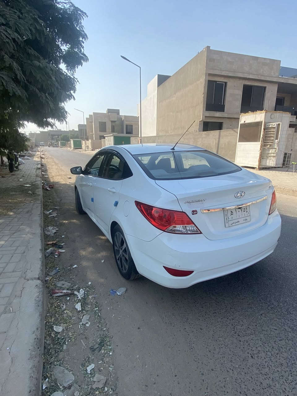 هونداي اكسنت مضلع محرك 1600 سيارة نظيفة مطخوخة مثل مشفت بالصور وبارد بالجاملغ الأمامي مال صدر وشخط بالباب الي ورة الصدر والباقي كلة مكفول مع العلم السيارة بدون صبغ مواصفات فتحة اشاير بالمري تحكم ستيرن جهتين نظام ايكو تقليل صرف وقود رقم هاتف ***********
