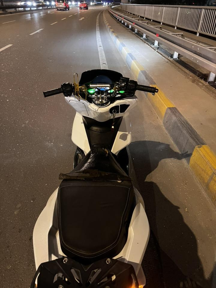 سلام عليكم دراجة بي سي اكس  جيل الثاني دراجة مكفوله كفاله عامه + الدراجة متروكة جانت ماشيه 29 الف  بيها تلحيضات بسيطه + تترقم عنوان بغداد كرادة 
هـ ***********
