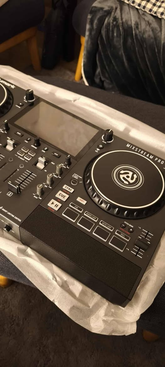 Used All in one  DJ Controller Mixstream Pro+

Price 480$


**إذا كنت صاحب هذا الإعلان وتريد حذفه لأي سبب، رجاءا أرسل رسالة إلى الدعم الفني**