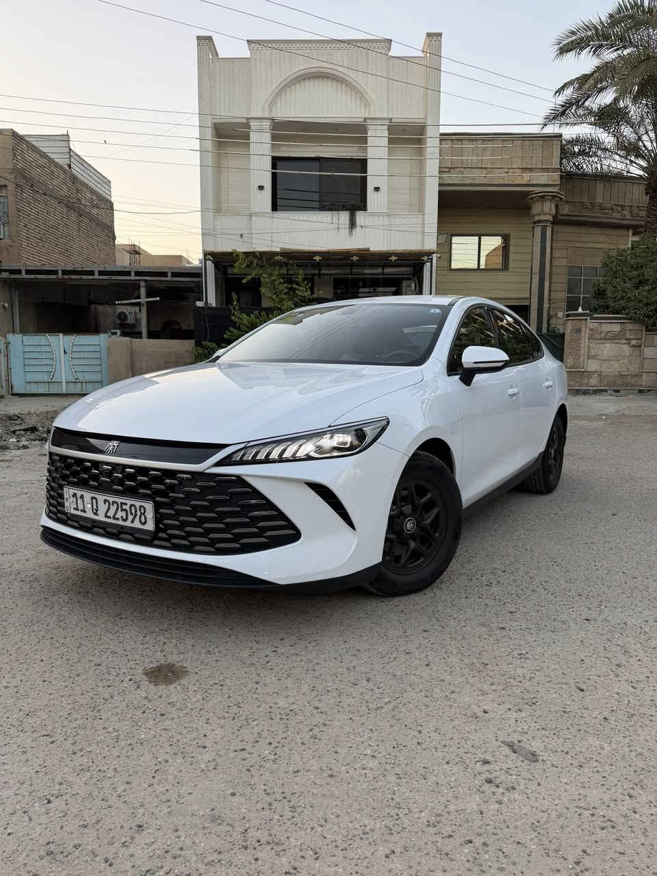 كن بلاس كفاله عامه باسمي شخصياً   بحاله الزيرو باسمي ماشيه 2000 كيلو فقط ع بانزين
اليكم المواصفات
انتبه السياره : هايبرد & بانزين & كهرباء يعني التفويله الوحده بانزين 🔥🔥تمشيك 2100 كيلو
65كيلو شحن 🔥🔥
موديل 2025
حساسات + بصمة
حجم المحرك 1.5
شاشه اصليه 
كامره خلفيه
هند بريك كهرباء
دشبول شاشه ديجيتال
اوتو هولد
مفتاح التشغيل بصمه
تشغيل عن بعد تحكمات مقود
اوامر صوتيه
منفذ طاقة
منافذ شحن
دخول ذكي
3 وضعيات قيادة
اشاير بل مري
تتسع المقصورة ل 5 ركاب
المقاعد جلد رياضي
اريل نفكيتر
اناره داخليه LED
لد امامي LED
‏LED بك لايت
قطعتين تبريد 
مثبت سرعة
حجم الاطار 16
مانع تزحلق
شاحنه خلفية
كير طيارة
البطاريه ليثيوم الاقوى والاطول عمرا في عالم الهايبرد 
الس18700 مليون
مكامه بغداد الكرخ
مهندس عبدالله
***********
