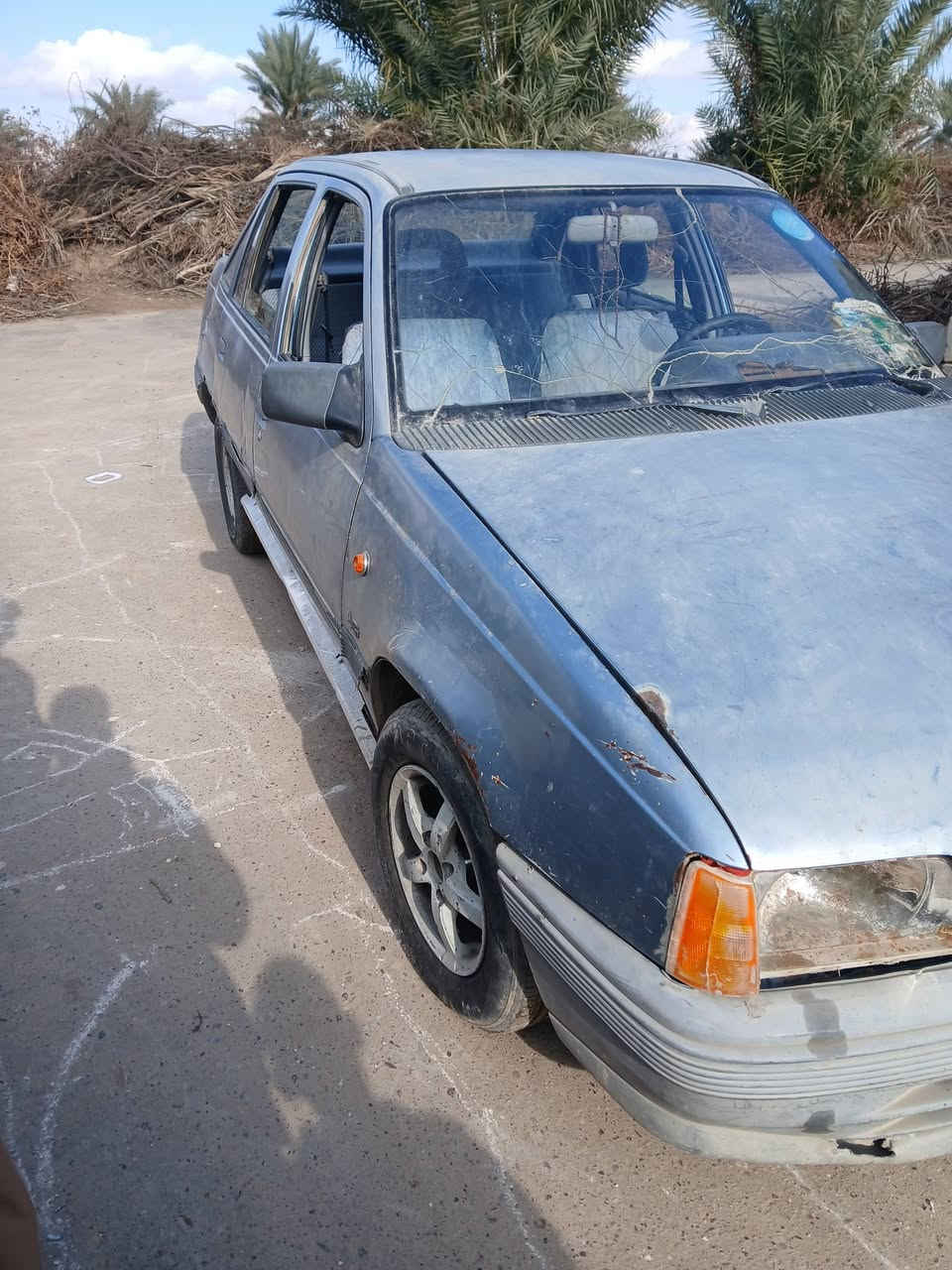 السلام عليكم سيارة كاديت للبيع
سنوية كارتونية سعرها ١٣ وبيها مجال ***********
