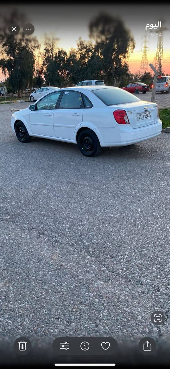 موديل ١٣ 
سنويه جديد 
بطاقه بازين
شاشه كامره
جاهز من كلشي 
سعر ١٠٥ 
*********** كركوك, العراق
