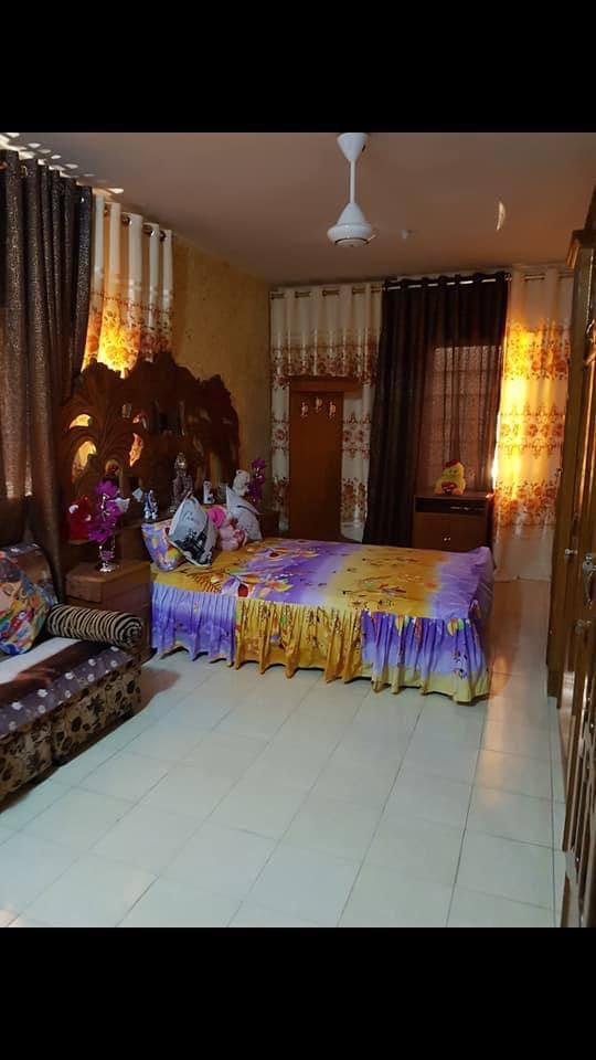 السلام عليكم جميعا للبيع للبيع فقط
بيت مساحة ١٠٠ واجهة ٥ الة ربع نزال ٢١ بناء سنة٢٠٠٥دبل فاليوم مسلح طابو ملك صرف  نظيف جدا الفديو موجود موظح البيت فرع عريض تقريب ١٥ متر عرضة  ديكور ونقش باب رئيسي موجود فقط اطلع واحد يشتغلة الك

بناء طرمة مدخل عالصالة وممر على طول بيت مدخل للمطبخ حولي بين مطبخ وصالة خدمات حمام وتواليت  مشترك وترك عرض مترين في ٣ ورة المطبخ 

طابق ثاني/غرفتين نوم كبار وممر بين الغرفتين طابق هم بيتونة وسطح عالجهتين على كبر الغرف النوم 

البيت كلة سيراميك جدران ورق جدران مغلفة مثل مموظح بالفديو السعر ٢١٠مليون وبي مجال عنوان البيت 🏠 بغداد الجديدة النعيرية الفرع مقابل مدرسة ابن سينا ثالث بيت عن الفرع للااستفسار الااتصال على الرقم *********** البيع مباشر من صاحب دار بدون دلالية
