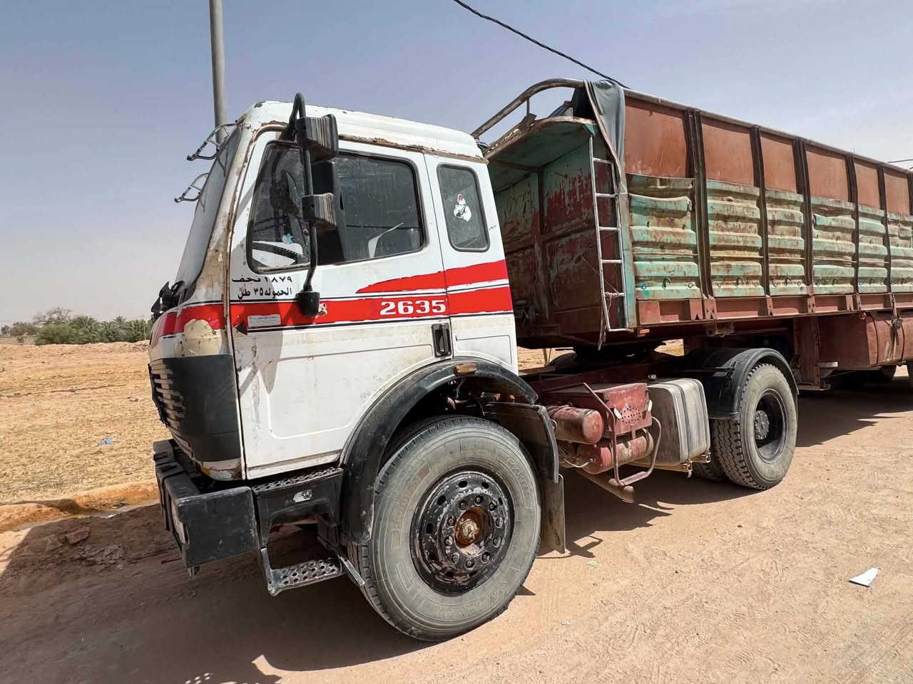 للبيع راس تريله 75محرك28كير11 السعر ١٢٥وبيهارمجال مكان نجف ***********ملاحضه(راس وعربانه ب١٢٥)
