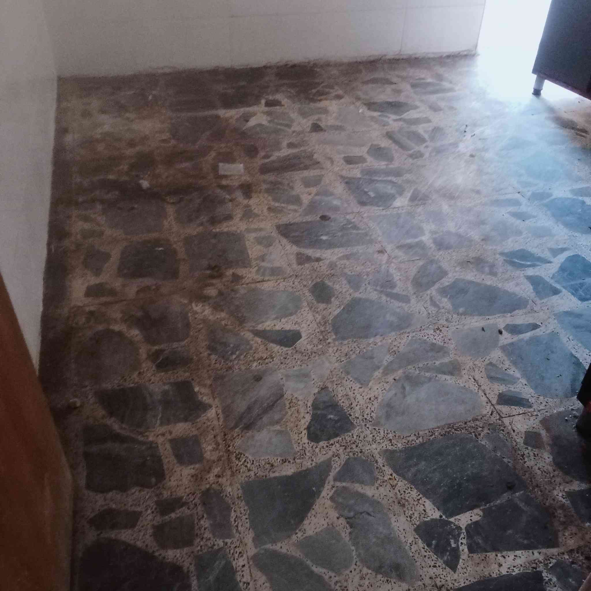 جلي وتنضيف كاشي ومرمر قديم وجديد درجه اولى ***********
