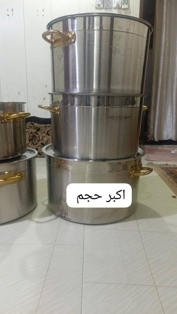 السلام عليكم 
غراض مطعم للبيع ستخدام 10 تيام
مكانهن سماوه للاستفسار ***********
