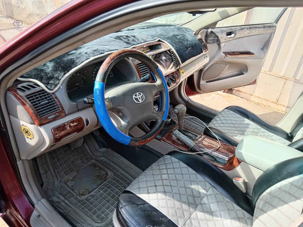 موديل:2003
لون:احمر
مصبوغه :عام  &جماليه
السياره: خليجي 
تخم تاير جديد 
منضومه زنون جديده
منضومه تبريد كله جديده 
مسجل شاشه
رقم دولي باسمي
بيه تنقيص شي بصيط بس بدون تبخير ولادخان 
كهربائيات شغاله كله سياره مابيه نقص برغي  
سنويه جديده +هزه جديد
السعر(((86)))وبيه مجال
رقم الهاتف((***********))
