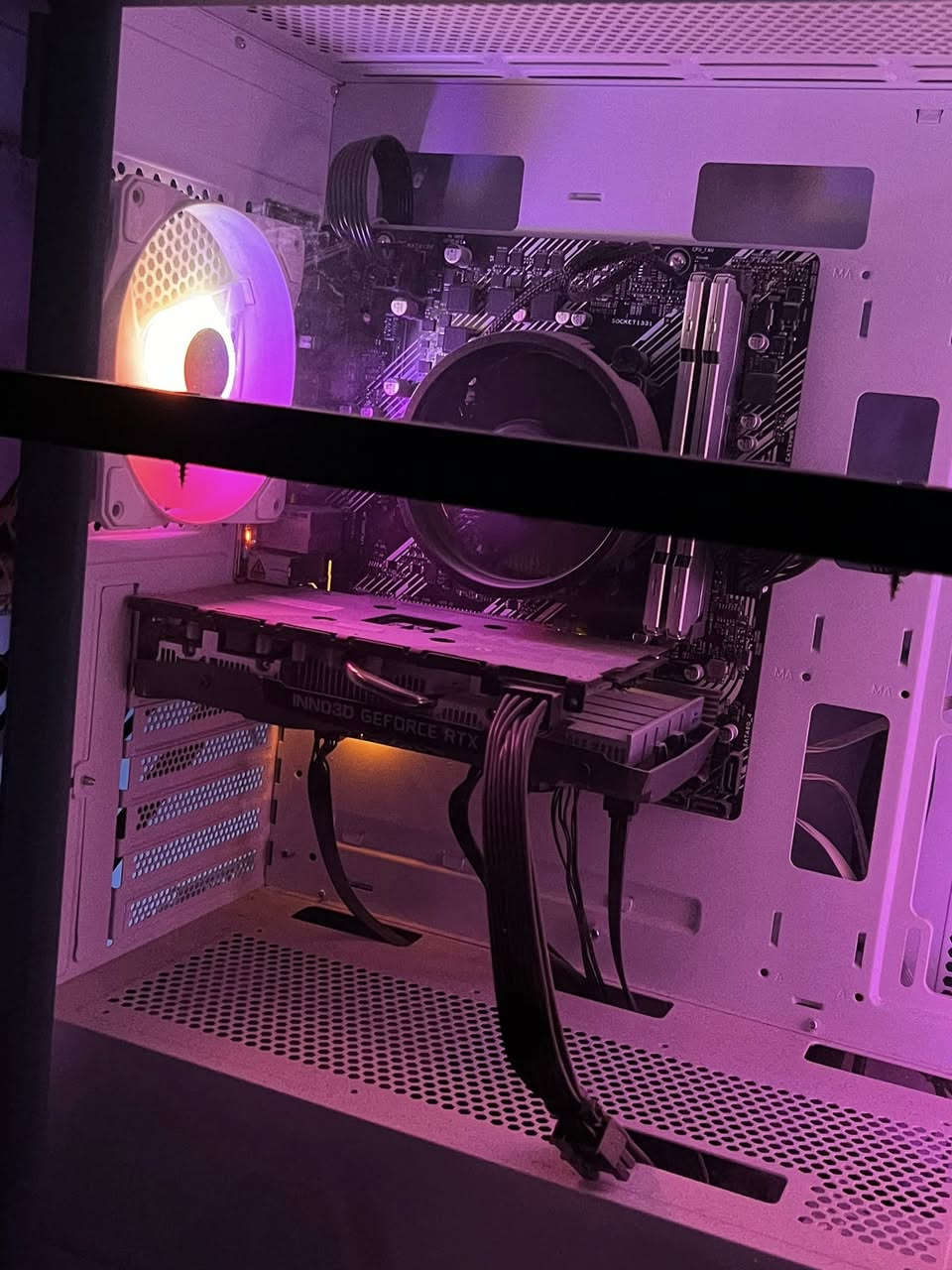 سلام عليكم PC مواصفات حلوه استخدام مال بيت فقط ⛔️ مساحه 1 تيرا قابله للتطوير كل كراتين القطع موجوده مكاني النجف الاشرف قريه الغدير
 السعر 1050
رقم: *********** 
.
Case Dark Flash DF2100
Psu 500W Galax Bronze
R5 5500
Cooler AMD Stock
B450M Asus Prime MK
Ram 16G 2*8 3200 ONDA
M2 Nvme Lexar 1T
RTX 2060 Super Ino3D 8G
