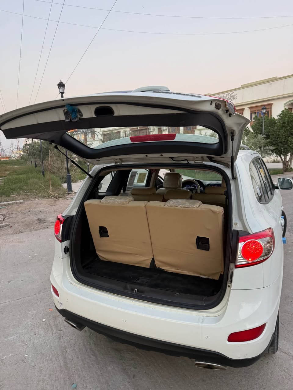 للبيع سنتافيا 2011 خليجي. 

سياره ماشيه 113  الف حقيقي شرط الفحص 

جرس سرعه ١٢٠

مكينه ٤ سلندر دوش 

كشن كهرباء 

مري شفط

سبعه راكب 

تبريد ثلج ٣ قطع 

تخم تاير كارتون 

شاشه ايباد 

حداده بل جيس 

  سياره كفاله عامه ضربه تبديل صبغ براد 
نضيفه فوك ما تتصور. 
 جاهزة من كلشي 
تحويل مباشر رقم و هزة جدد

 سعرها 147 
مكاني بصرة ابو الخصيب مدينه الاندلس 
*********** البصرة, العراق
