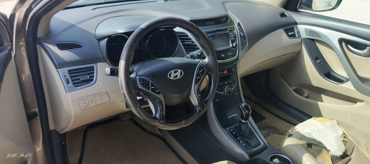 الانترة موديل  2015 خليجية مواصفات خاصه فول واحد على واحد بصمه فتحه كلوز مثبت سرعه 
اتصال شاشه و كامره بلادي تبريد بيانو حساس ماي الجامع لاماميه مري شفط يدات البيبان نيكل +بصمه بلادي 
كان السابق كهربائي تتفا تبريد بل كشنات كشنات جلد 
(العيوب البيه مصبوفه حزام بيه طخات بسيطه وكشناته الجلد تعبان وبيه صوت رواجز) السعر 125 وبيه مجال بصيد رقم قادسيه بسمي سنويه 2029 رقمي  النجف براكيه 
***********
