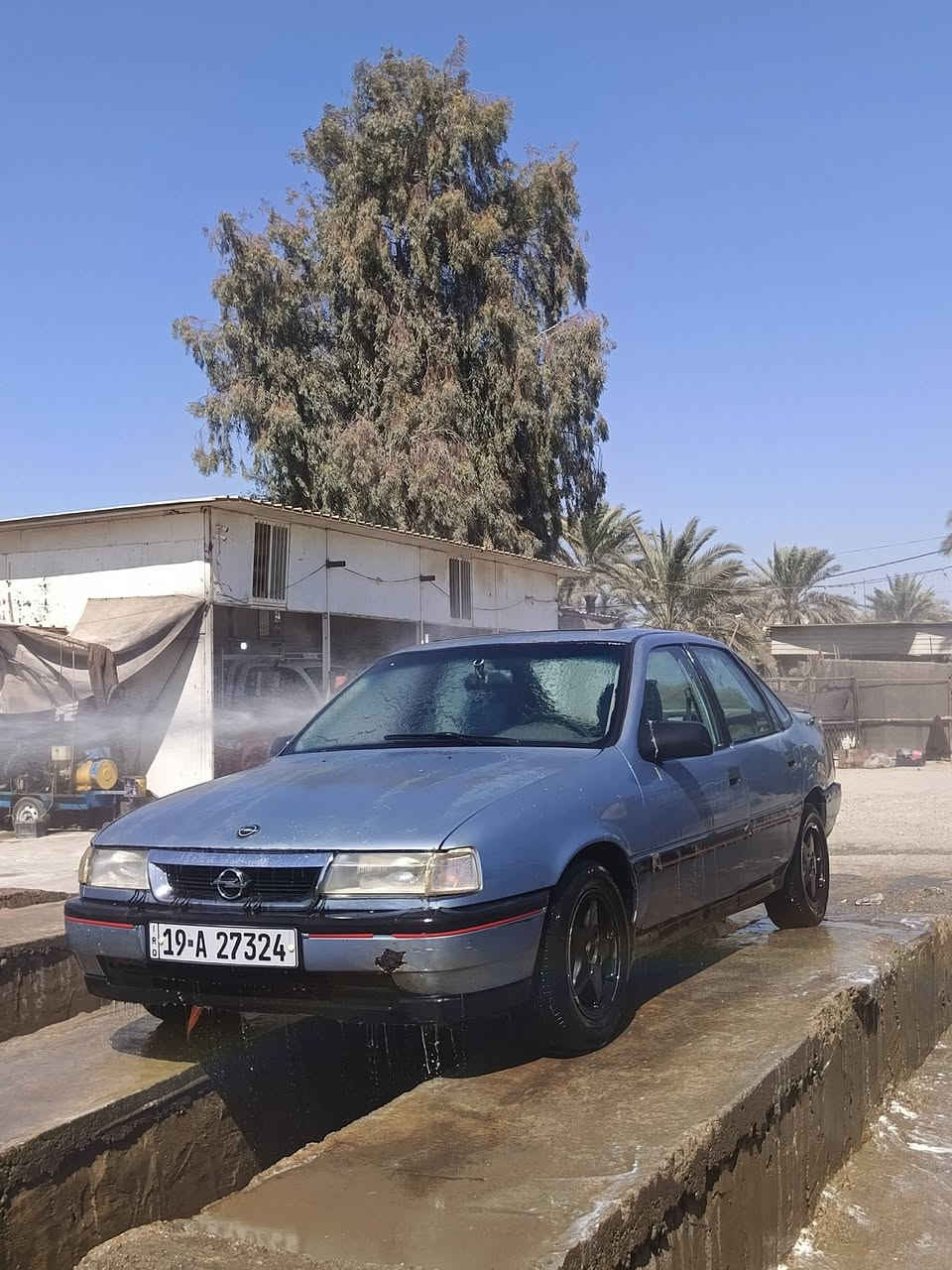 السلام عليكم اوبل فكترا 
رقم جيديد كربلاء بشطر التحويل مديل 1990 لون ازرق مكينه 2000 كير عادي مكينه وكير مكفولات سلايت شغال نضيفه سياره بيه ضربه بسيطه بلجاملغ الخلفي لسه مامصلح 

مكاني بابل 

سعرها 35

للأستفسار ***********
