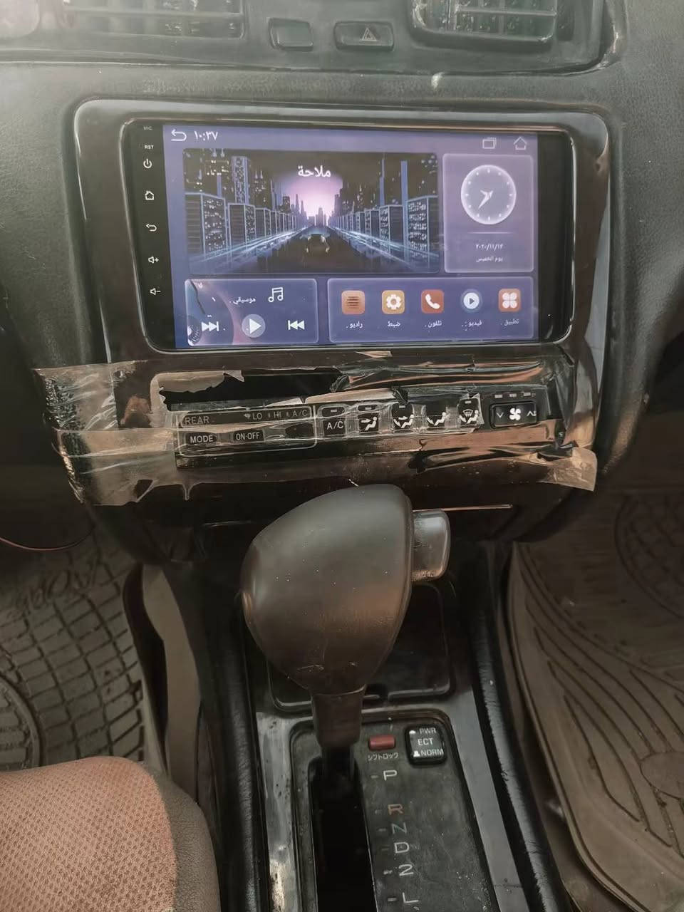 بطة للبيع
الون اسود زيتوني 
اقسم با الله السيارة مال جناي مال جناي 
مكينه گارتون كفاله
گير تماتيك گارتون كفاله
گشره نضيفه كفاله 
سنويه قادسية تحويل مباشر
حداديه وتخم جديد كفاله
شاشه دشبول شقاله كفاله 
السعر 40وبيها مجال للشراي الحقيقي مو بس يعامل 
مكان كربلاء شارع نجف كربلاء***********
