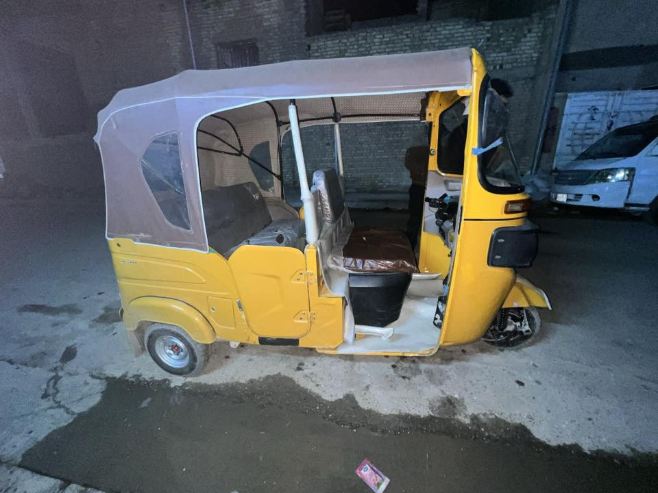 سلام عليكم تكتك 21 شهر 5 تكتك خير من اللة ترايهة زيرو تحويل ثاني يوم مكاني بغداد الحسينية وتساب ***********

سعر 7200 وبيهة مجال ‭.    0787 421 9399‬
