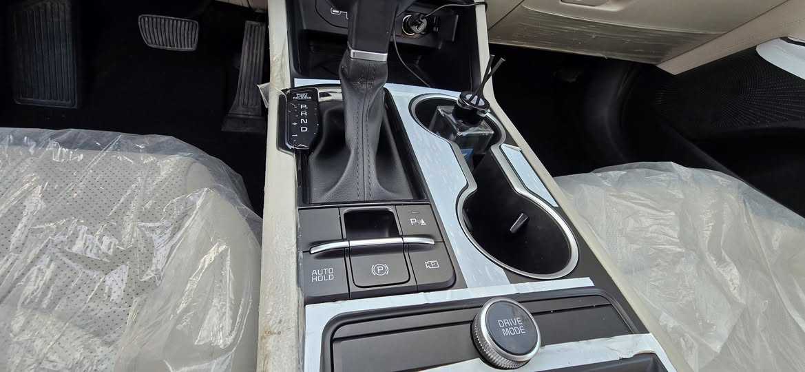 K5 2024
-خليجي فول مواصفات 
-مكينه وكير كفاله
-3بصمات
-4وضعيات قيداة
-بانوراما
-حساسات امامية وخلفية
-كامرة خلفية
-تبريد قطعتين
-سايد بريك بصمه
-كشن جلد
-تشغيل عن بعد
-ترحيب
-ماشية 30KMحقيقي
-كشن السائق كهربائي
-جنطة (صندوق) ذكي
-كفالة عامه بس شخط نص باب السائق اثر ستوته
-رقم اربيل مشروع وطني تحويل ب اسم المشتري او وكاله
-سياره نضيفه جدا ما ناقصها اي شي 
-مكاني البصرة
للاستفسار ***********
