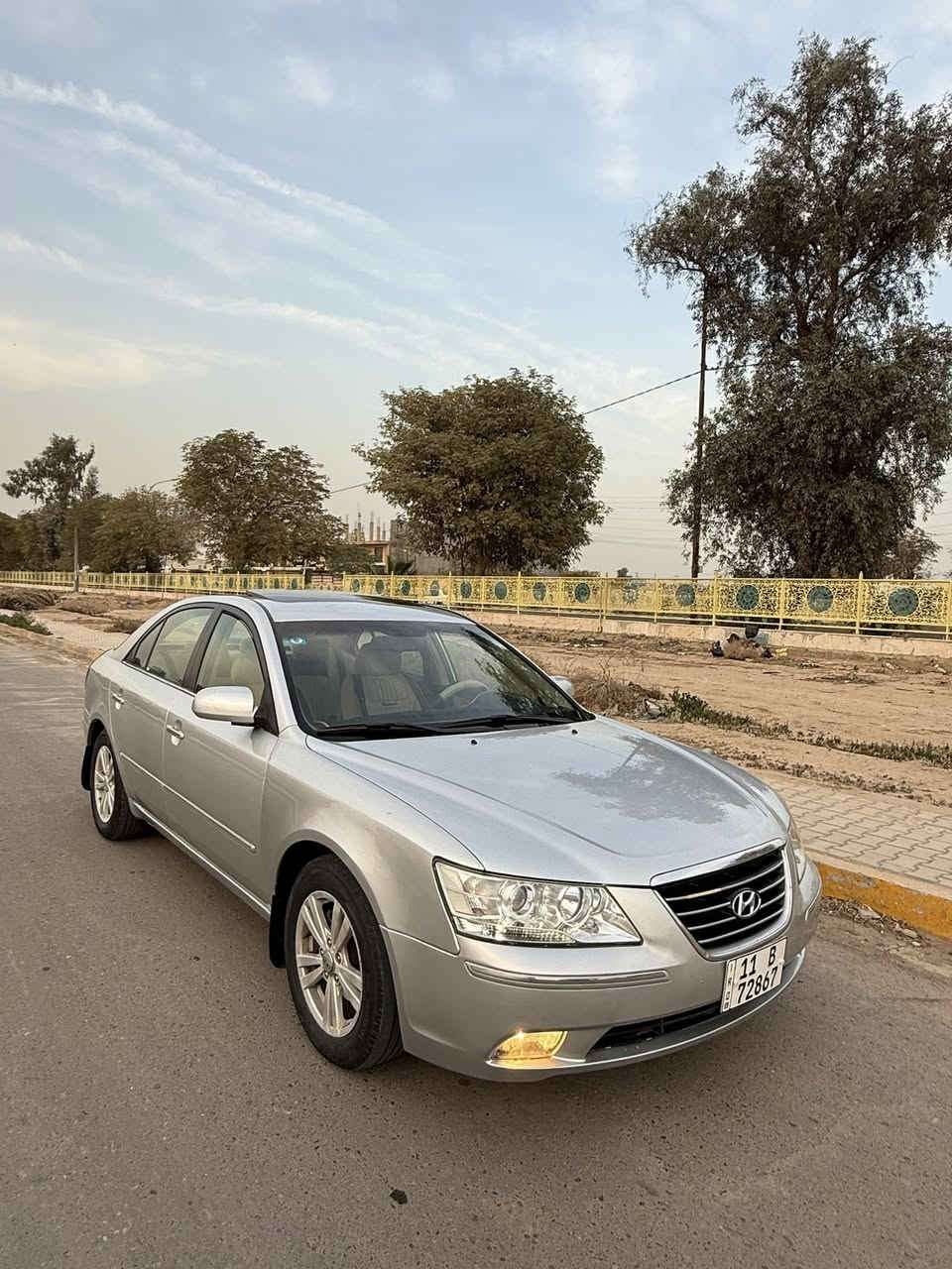 السلام عليكم هونداي سوناتا مديل 2009سياره بيهة صبغ جاملغ امامي 2قطعتين جلاتين بدون اي حادث سياره فول مواصفات كشن كهرباء تبريد بيانو سلايت روف برده خلفيه دمام خلفي محرك2400دوش محرك وكير وصدر وتبريد مكفول السعر 110وبيه مجال بسيط مكاني بغداد ***********
