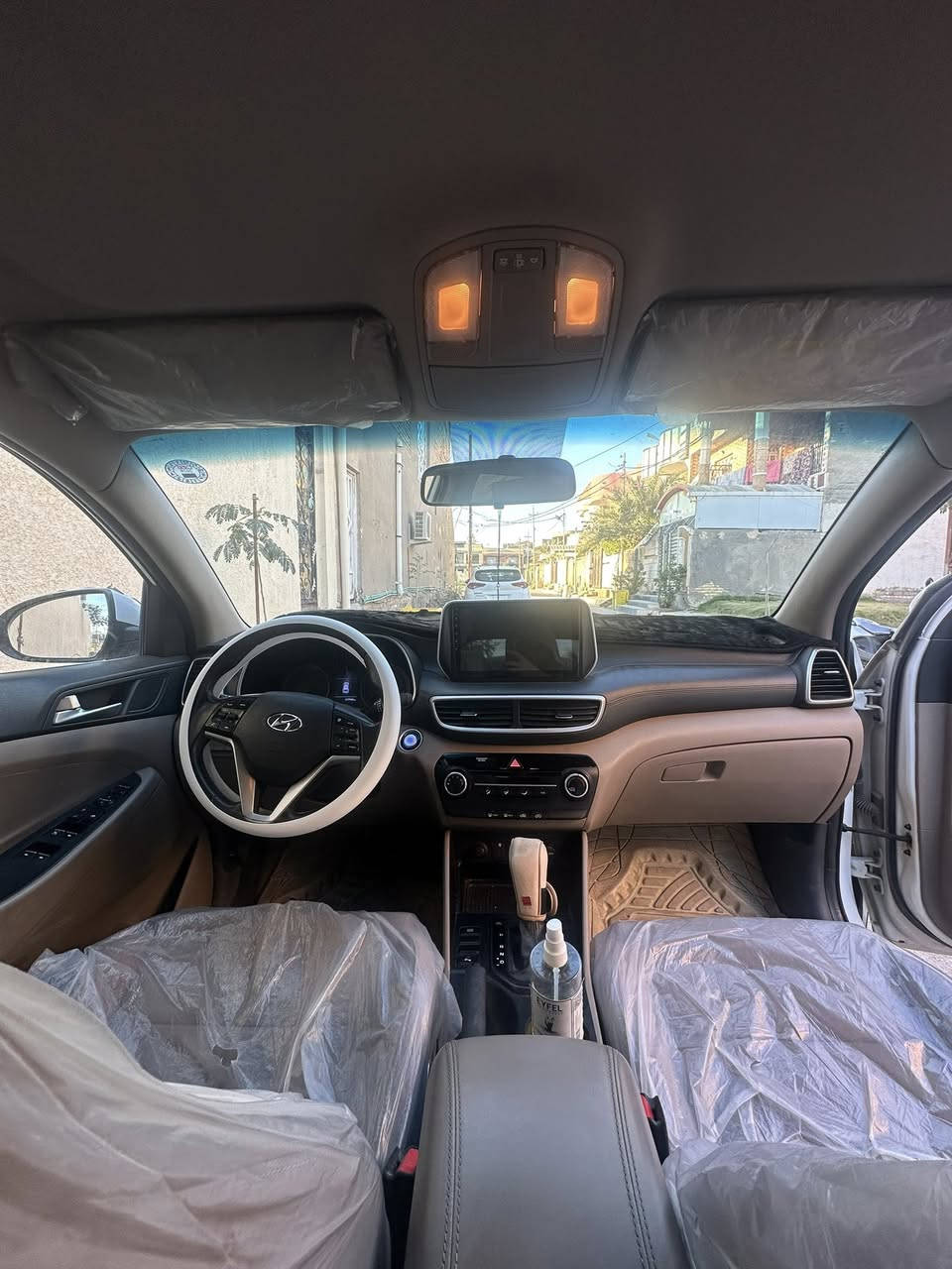 توسان 2019 مكفوله بيها بارد خفيف فول عدى الفتحه   ماشيه 109 سعر 195.                      ***********
