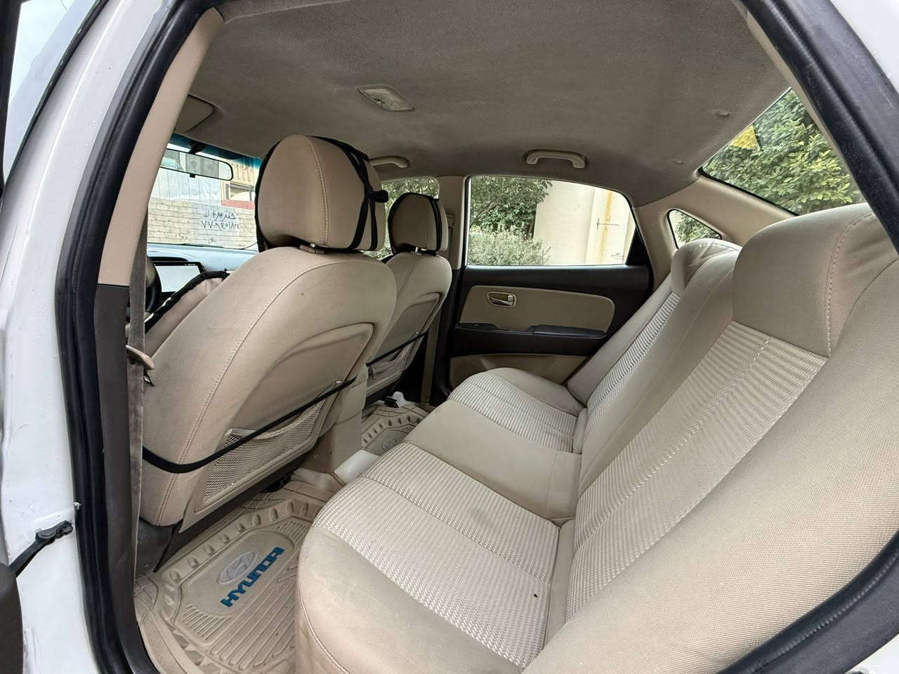 سلام عليكم الانتره للبيع موديل ١٠ خليجي رقم اربيل دولي بسمنا تريد تحويل او وكاله بيه صبغ حزام بدون تكم وقماره سياره ع ايدي جديدة الاتصال *********** اخوان اتصل وعرف السعر
