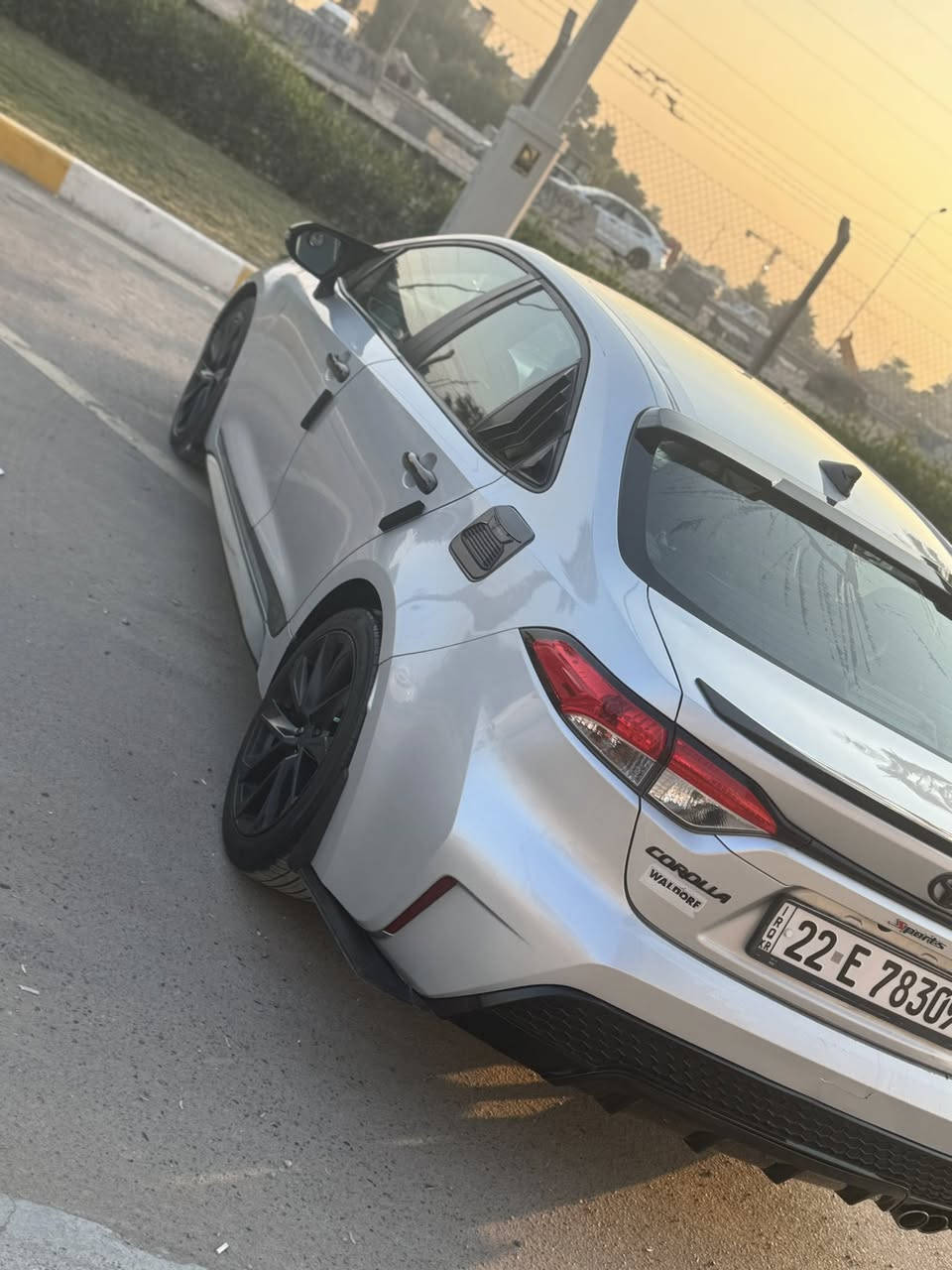 السلام عليكم
كورلا وارد أمريكي 
موديل 2020
رقم أربيل تحويل وكاله بشرط 
السياره بيه 3قطع صبغ بدون دواخل بدون ايرباك 
كير محرك كله بشرط 
مواصفات seسبورت 
تحكم سترين 
شاشه كأمره 
رادر امامي خلفي 
قياده ذاتيه 
سبورت 
العنوان بغداد الغزاليه 
السعر 135بيه مجال 
الاتصال ***********
