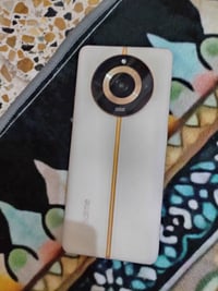 ريلمي • نضيفه فول • خدش يمين خفيف