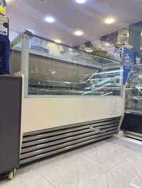 عارضه ايس كريم للبيع 07766637779