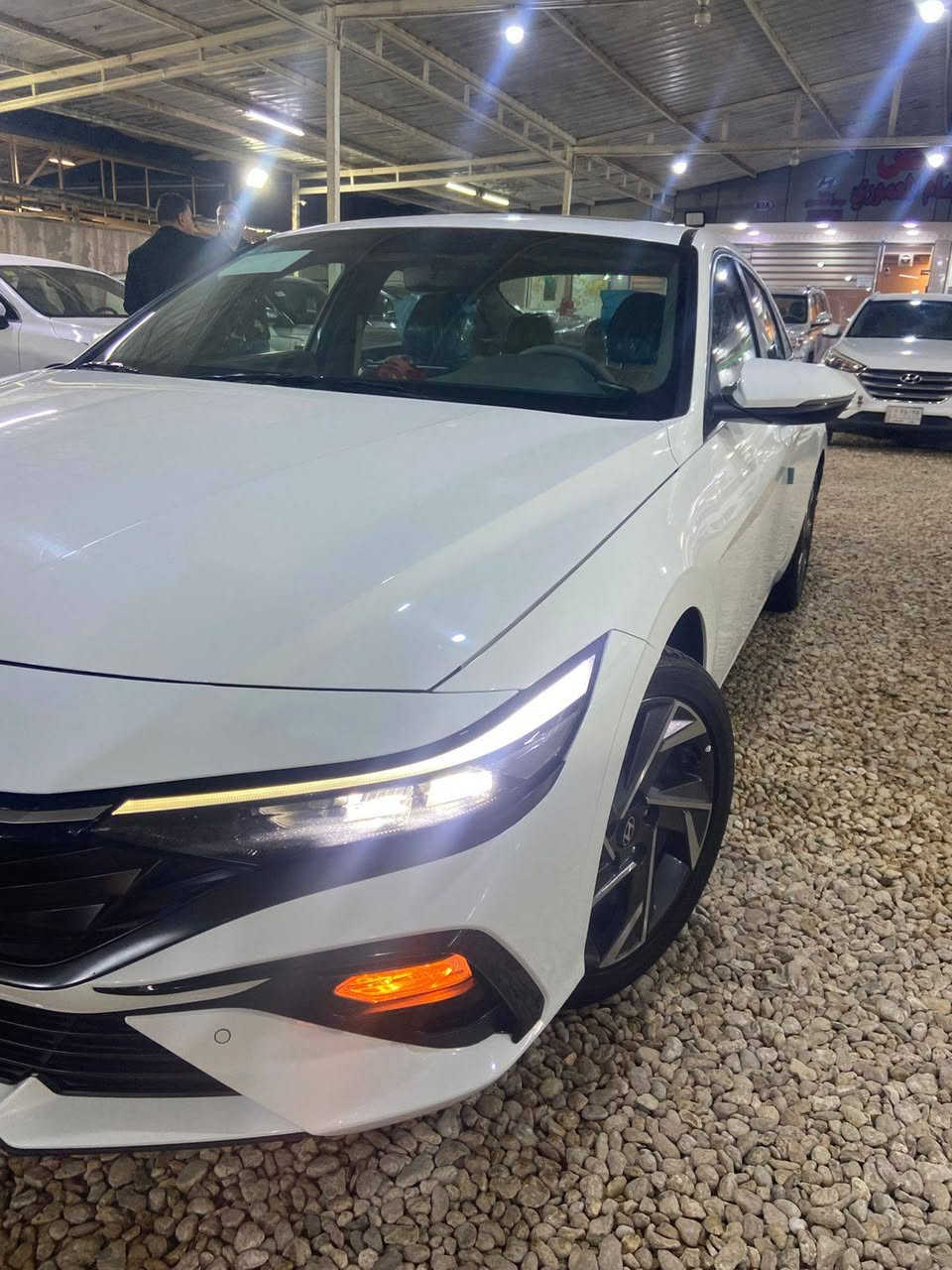 معرض سيد وسام المعموري 
طريق حله نجف   .   السعر 187
ماشيه 20
النترا.    2024    خليجي كوري.   مرقم بغداد انكليزي جديد 

       محرك 2000.    
    
المواصفات فوووول      .  
شاشه ديجتال 
بصمه   
تشغيل عن بعد              
جنطه ذكيه كهربائية            
فتحه سقف                   
محرك 2000.                              
حساس لايت 
حساس خلفي بلادي 
حساس أمامي بلادي 
تبريد قطعتين
كاميرا خلفيه بلادي 
جي بي اس
نضام تشغيل الكاميرات 
شاشه  كبيره اصلي ابل كار بلي 
نضام ترحيب مري شفط
نضام مود درايف إيكو وسبورت و عادي
تحكم ستيرن
5 ويل كب كروم حجم 17
لد امامي نهاري
 شباك نيكل
مانع انزلاق
مانع انحدار 
لايت عدسات زنون 
ايرباكات
جهاز موازنه ABS

للاستفسار الاتصال 

*********** سيد وسام المعموري
