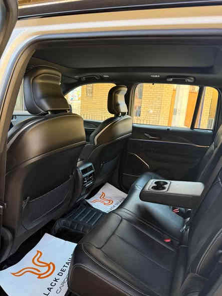 جيب 2024 اوفر لاند مكفوله كفاله عامه توكلر ماشيه 19 الف جديده السياره فول مواصفات السياره جديده بحاله الوكاله وكاله هارلم ضمان السعر 483 وبيها مجال بسيط الرقم *********** بغداد
