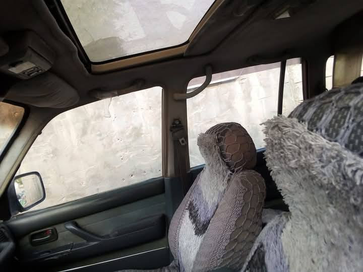 سلام عليكم لاندكروز موديل ٩٤ باسمي كلها شغاله كير دبل كير كهربائيات حداديه جاهزه محرك ٦ سلندر كير عادي مكانها نجف سعرها ٦٥ موبايل ***********
