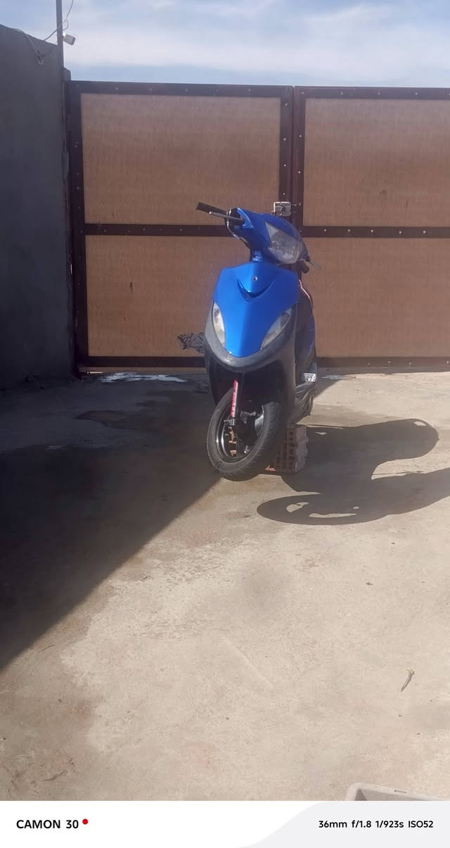 سلام عليكم دراجه ماكس عدله 120البيع 
مكينه ناعمه مبدل بيهه بوشه و بستم بلادي مال شركه 
كفرات تجاري دراجه ما ناقصهه اي شي دبل شاره دبلات جدد دراجه نضيفه بمعنه كلمه رقم ***********مكاني بل بياع سعر 550وبيهه مجال شراي مو شراي لا تعبني
