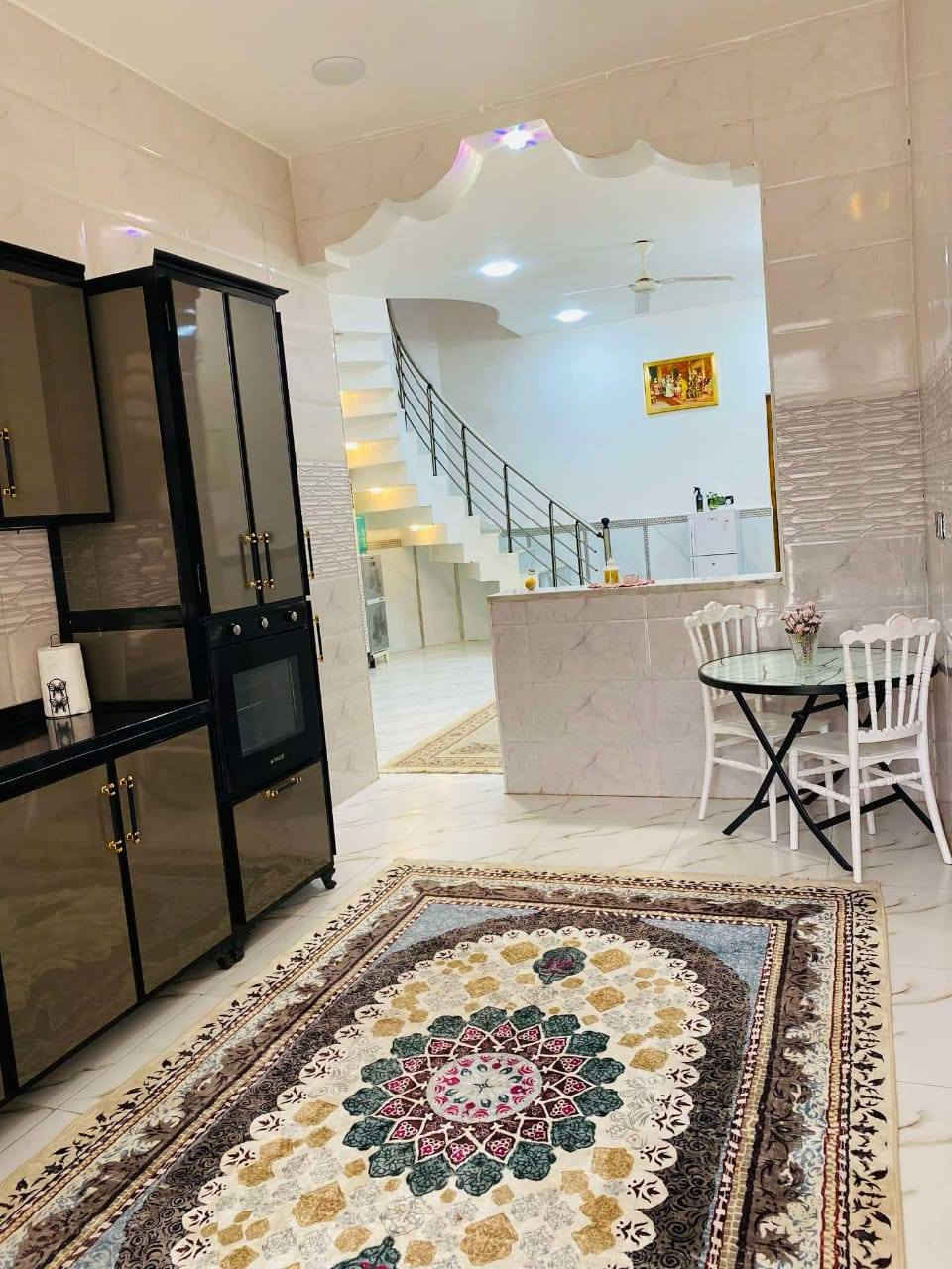 بيت للبيع مساحة 140 متر، العنوان مغربة شارع فرن تاج الدين بصف الركن ع شارع 20، طابق ونصف
يتكون الطابق الأول من غرفة نوم +صالة +أستقبال +مطبخ +مناور عدد 2 +مجموعة صحية +كراج سيارة
أما الطابق الثاني يتكون من غرفة نوم +صالة
واجهة7، نزال 20
كونكريت، بناء سنة 2025 حديث
السعر خاص أو الأتصال ع الرقم
***********
